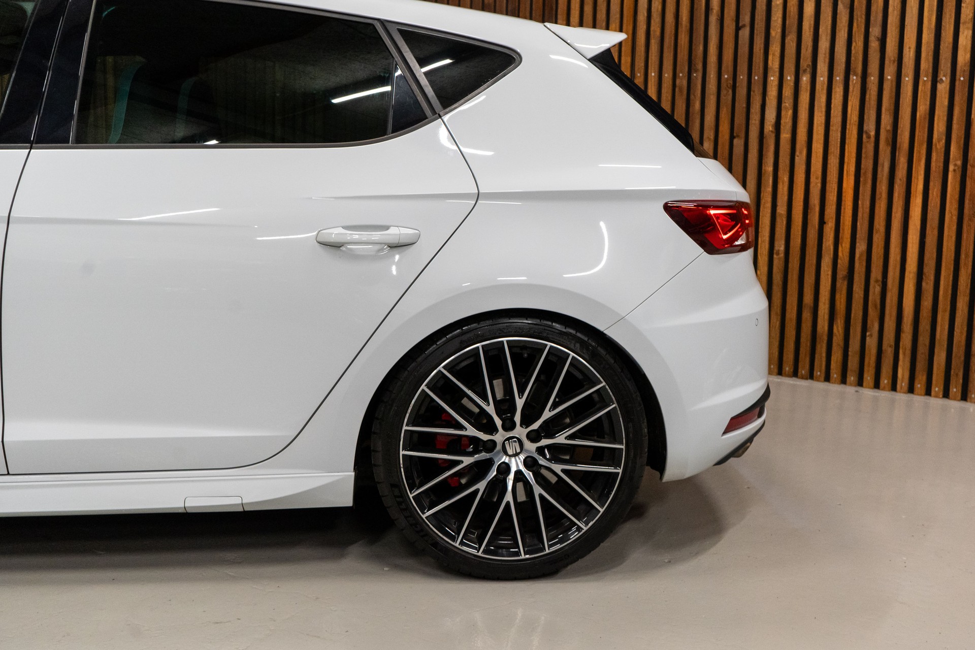 SEAT Leon 2.0 TSI 290 Cupra DSG-image-6