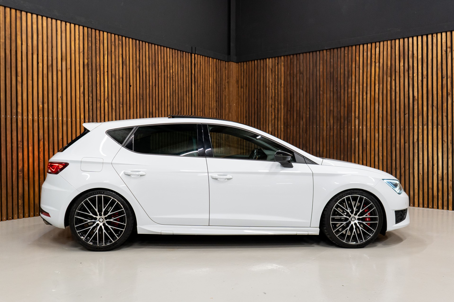 SEAT Leon 2.0 TSI 290 Cupra DSG-image-7