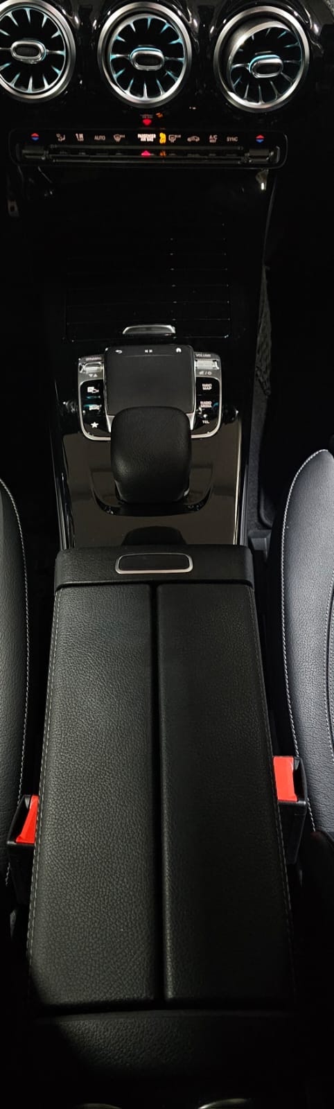 MERCEDES-BENZ CLA 220 AMG Line 7G-DCT 4Matic-image-23