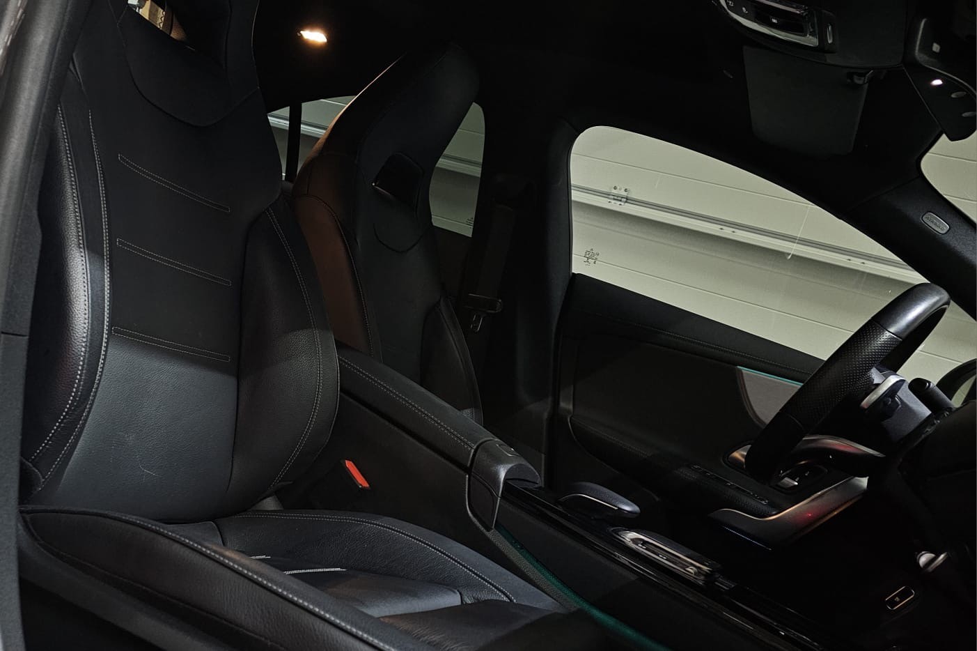 MERCEDES-BENZ CLA 220 AMG Line 7G-DCT 4Matic-image-9