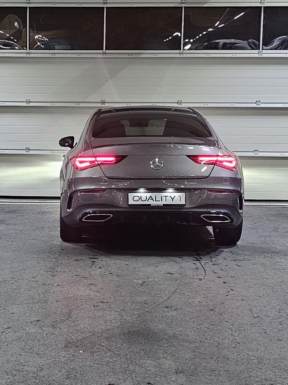 MERCEDES-BENZ CLA 220 AMG Line 7G-DCT 4Matic-image-3