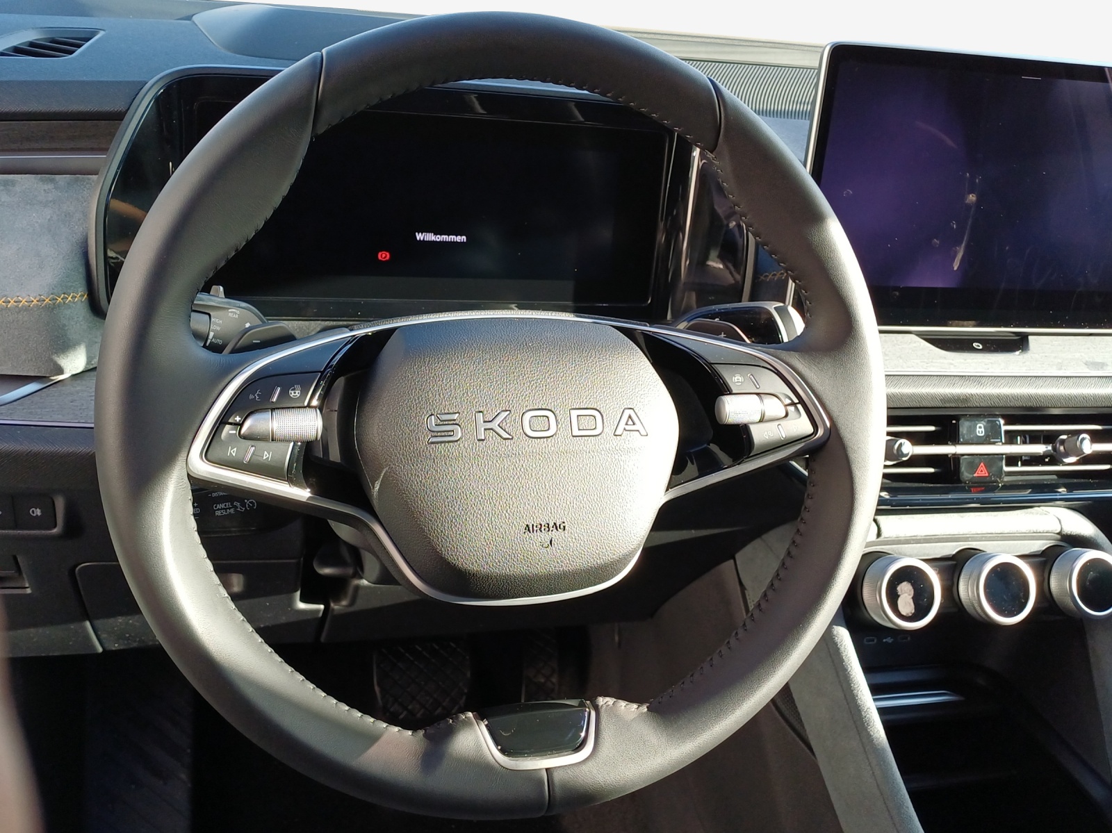 SKODA Kodiaq 1.5 TSI PHEV Selection-image-9