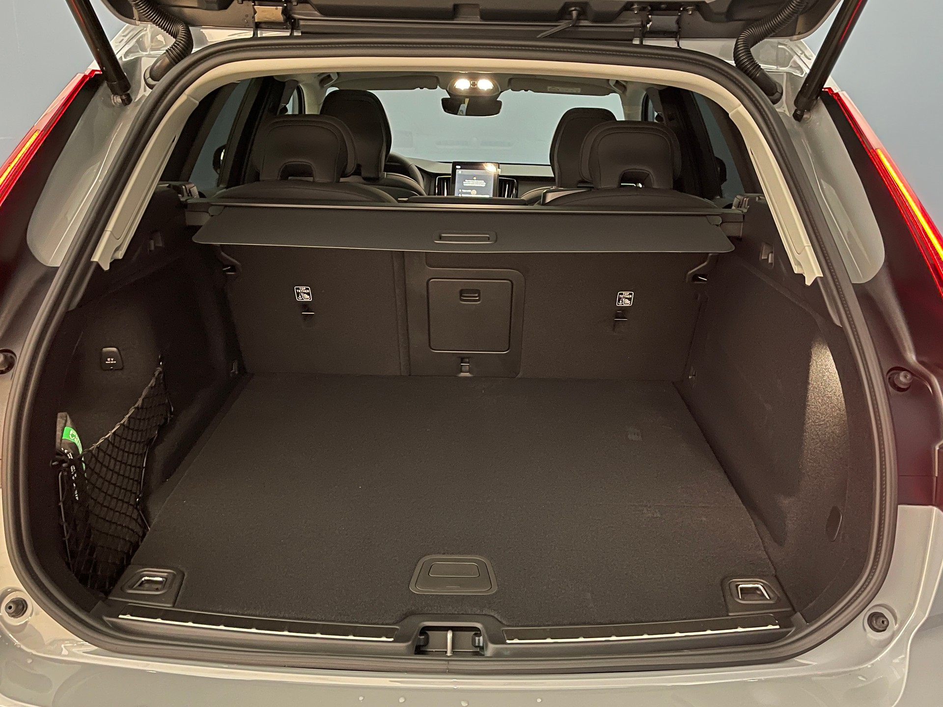 VOLVO XC60 2.0 T6 TE Ultra Dark eAWD-image-13