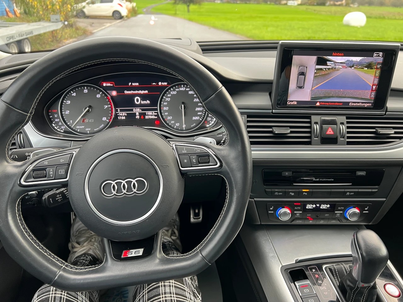 AUDI S6 Avant 4.0 TFSI V8 quattro S-tronic-image-13