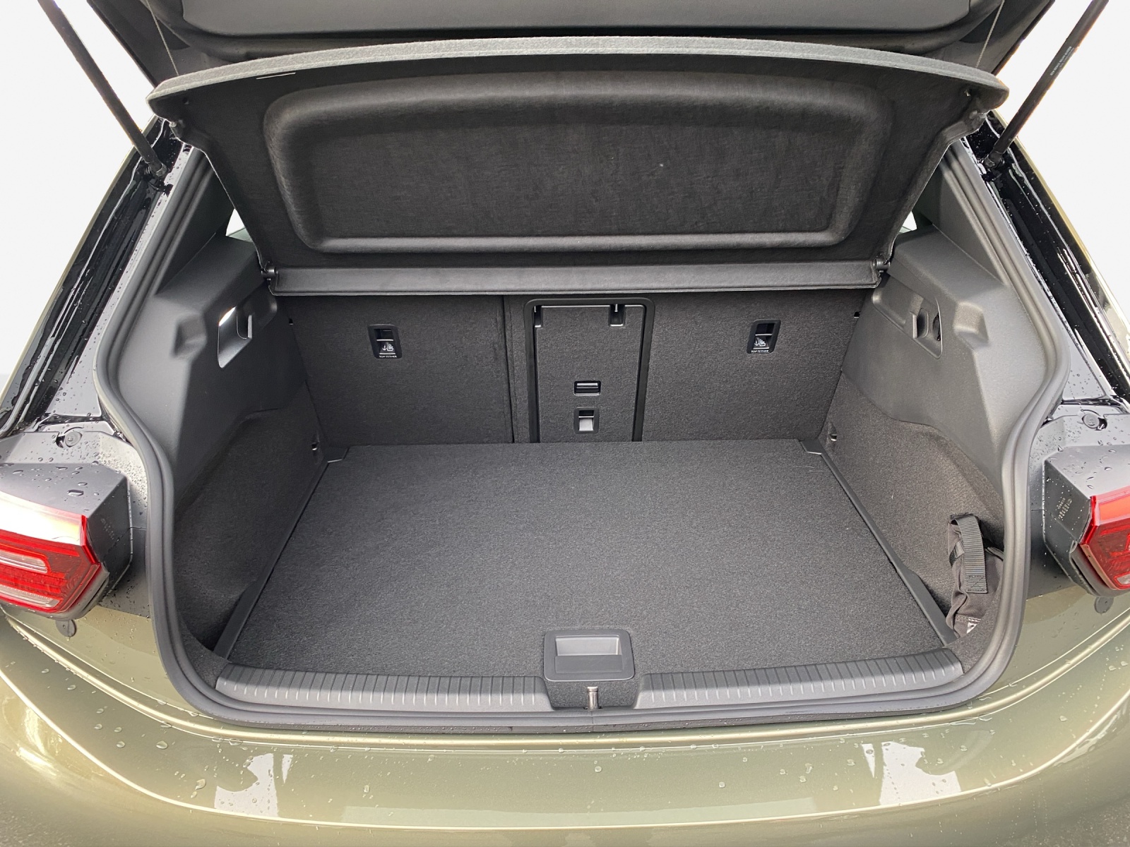 VW ID.3 Pro 59 kWh Pro United-image-12