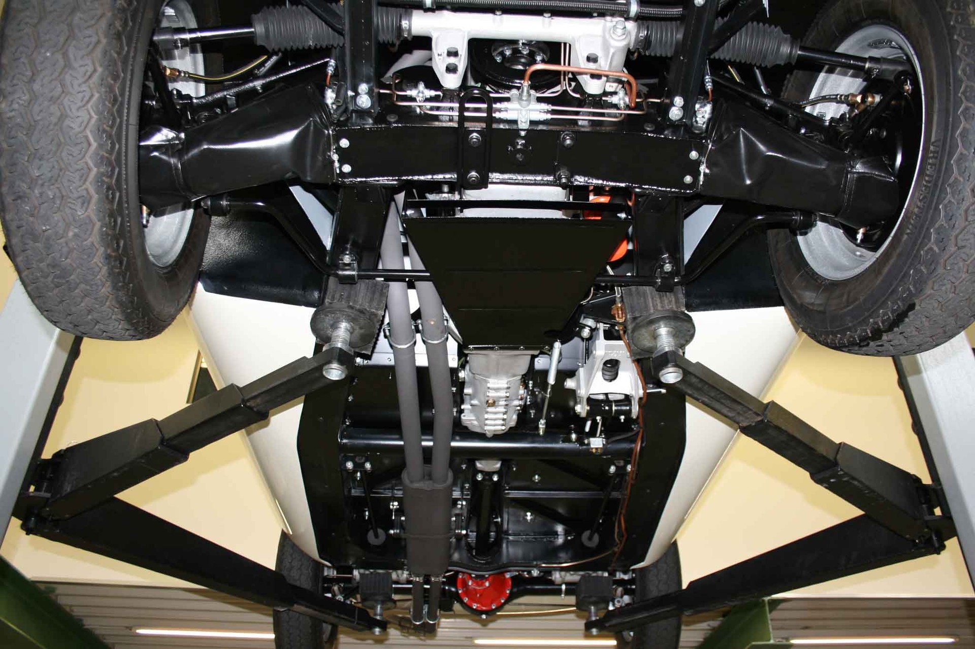 BRISTOL Arnolt-Bristol DeLuxe Competition Roadster-image-13