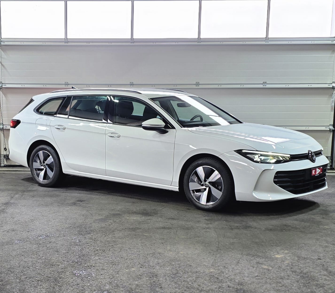 VW Passat Variant 1.5 eTSI evo2 DSG *Lenkradheizung*ACC*Sitzheizung*Rückfahrkamera*-image-6