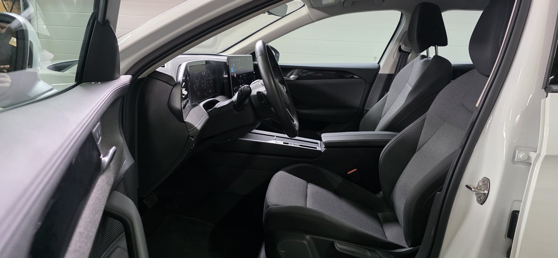 VW Passat Variant 1.5 eTSI evo2 DSG *Lenkradheizung*ACC*Sitzheizung*Rückfahrkamera*-image-8