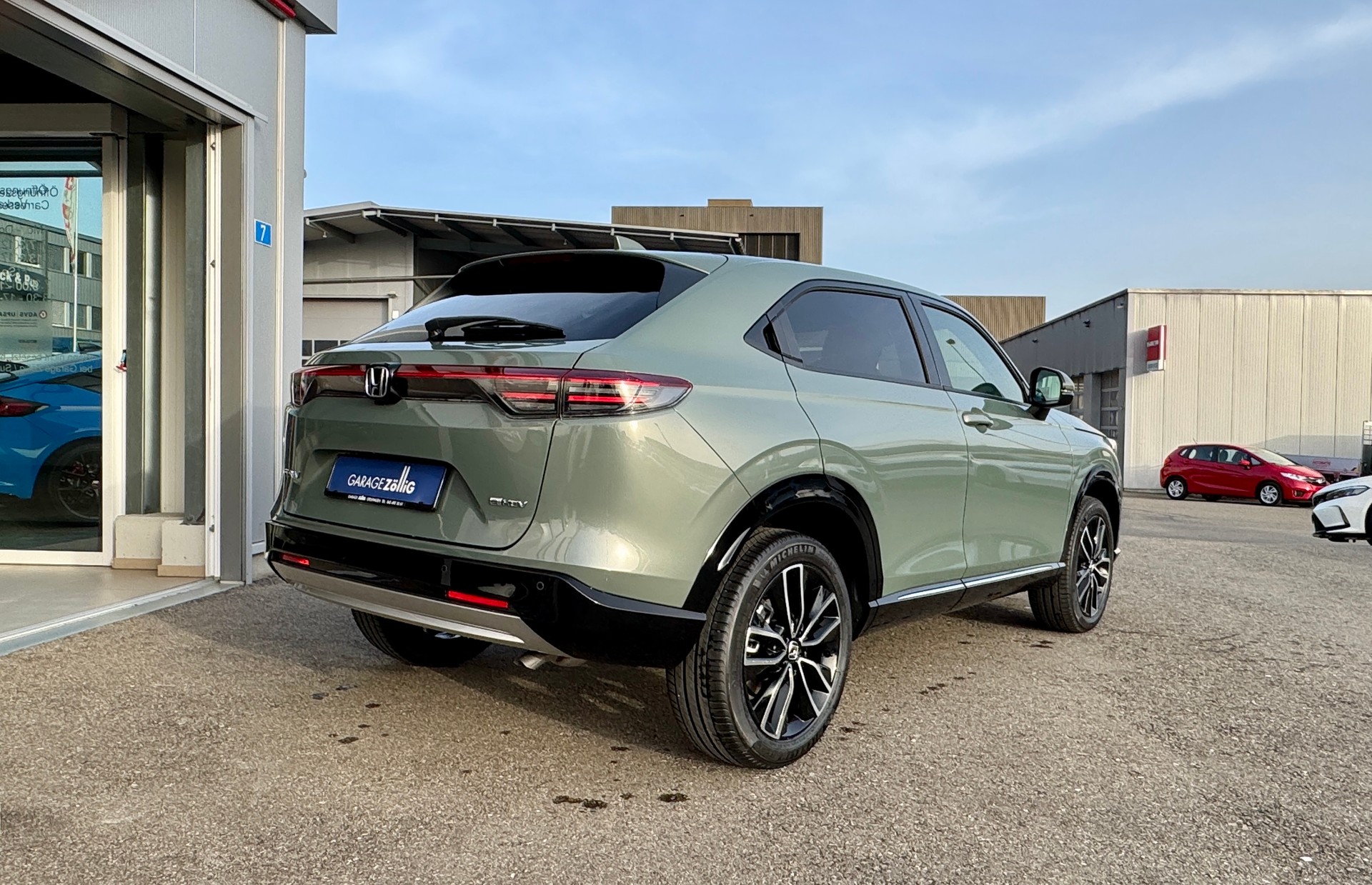HONDA HR-V e:HEV 1.5l Advance Urban Grau, Sunlight White vorrätig 1.9% Leasing Aktion unschlagbar mit 8 Jahren Garantie-image-4