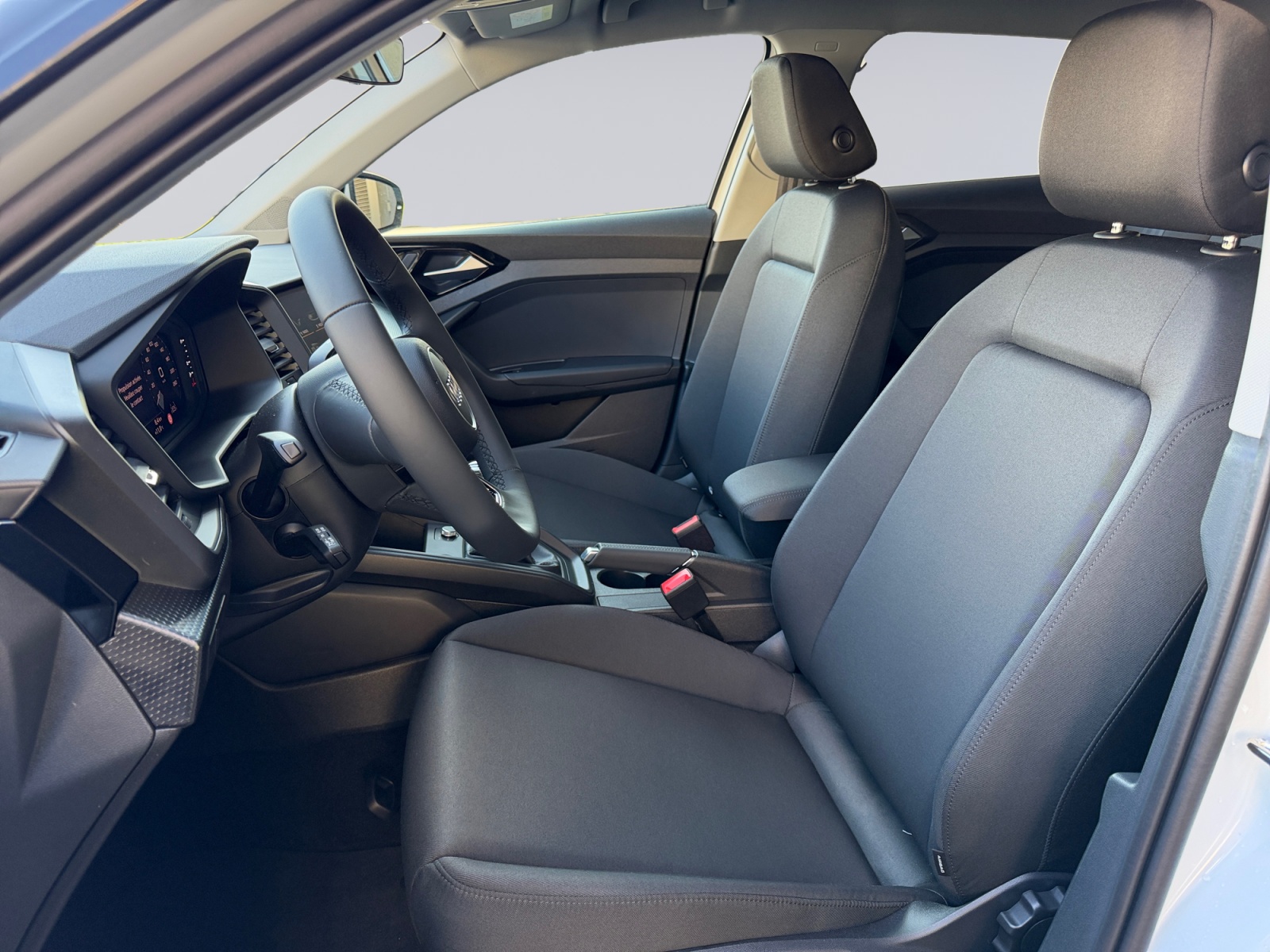 AUDI A1 Sportback 30 TFSI Attraction S-tronic-image-6