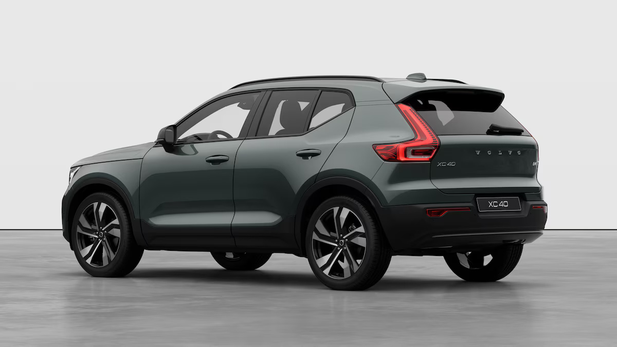 VOLVO XC40 2.0 B4 MH Ultra Dark-image-1