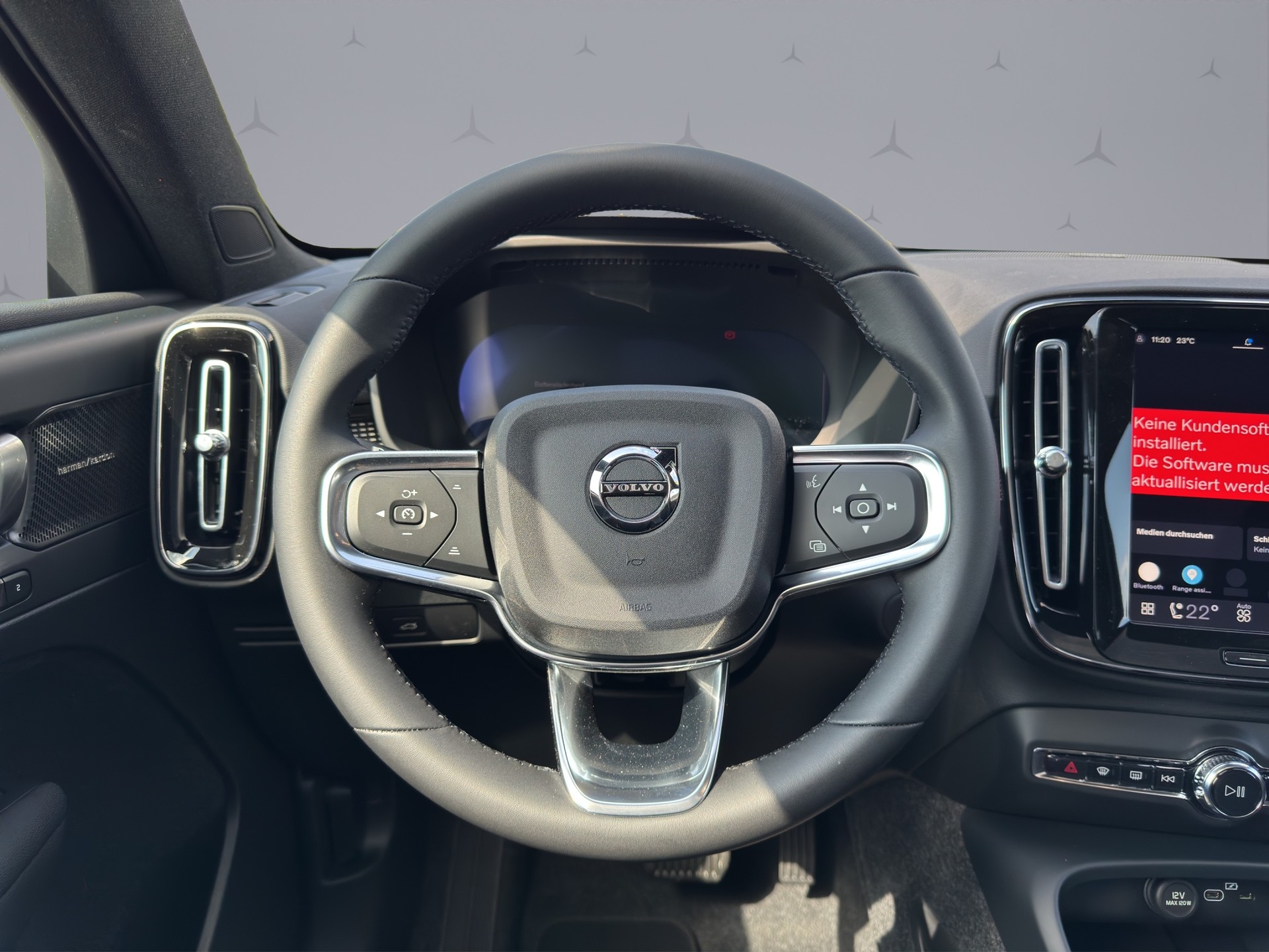 VOLVO EC40 Twin Performance Black Edition AWD-image-11