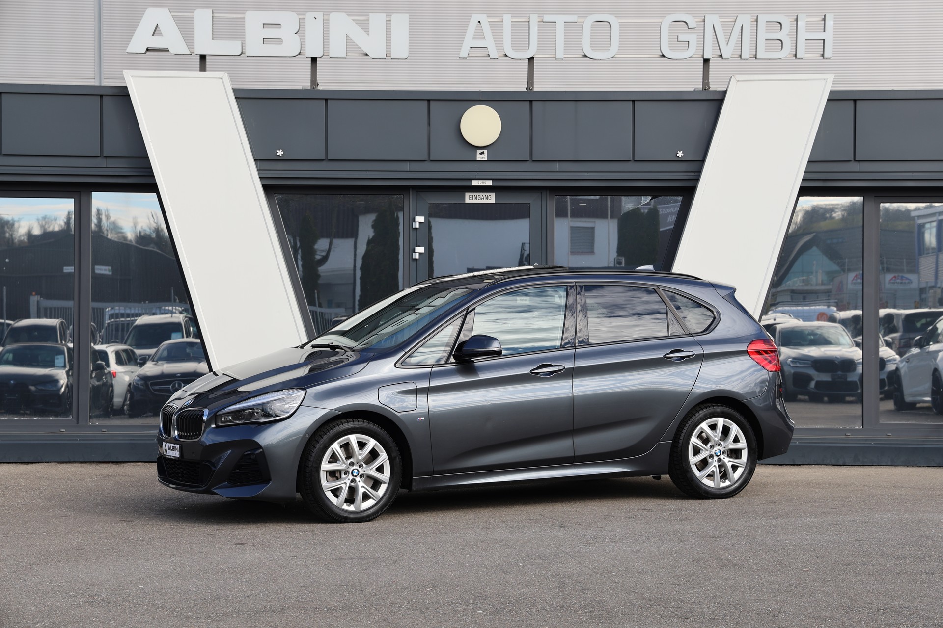 BMW 225xe iPerformance Active Tourer Steptronic M Sport-image-0