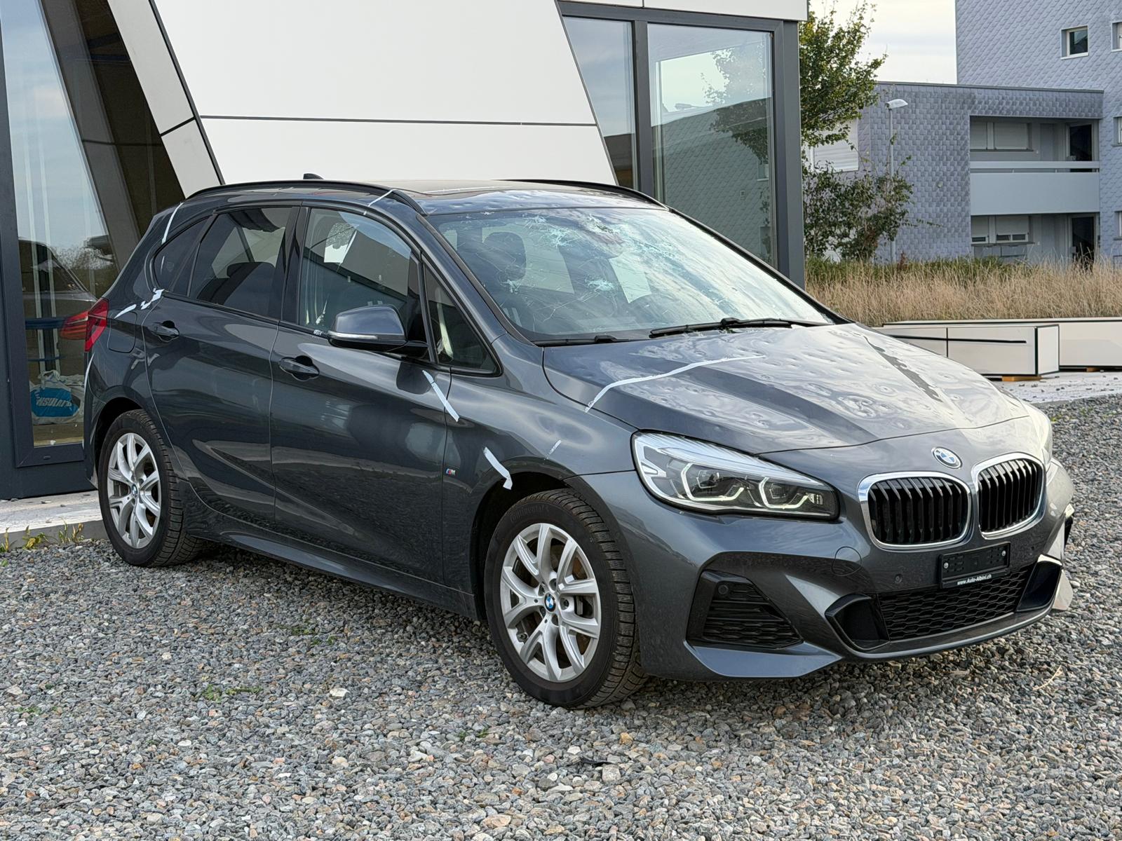 BMW 225xe iPerformance Active Tourer Steptronic M Sport*HAGELSCHADEN* **Jetzt nur noch CHF 9'900.- statt CHF 14?900.-**-image-4
