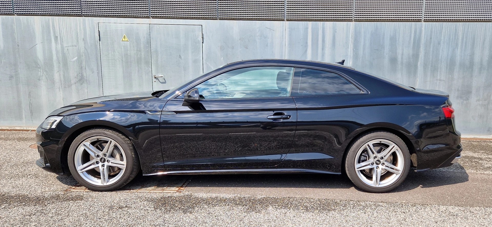 AUDI A5 Coupé 40 TDI advanced quattro S-tronic-image-4