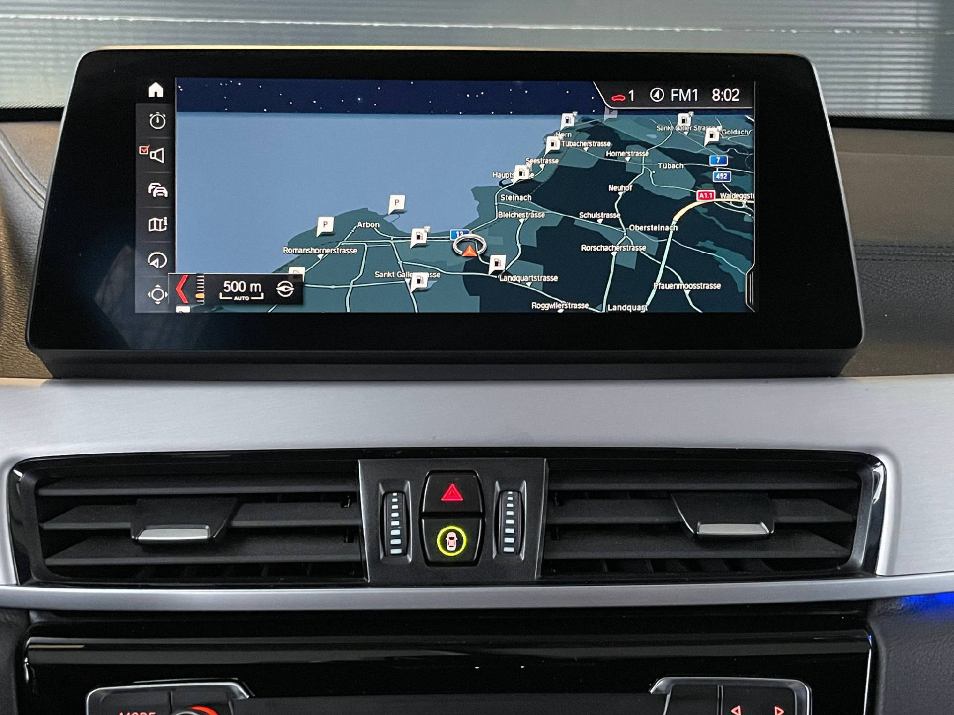 BMW X1 20i xDrive-image-11
