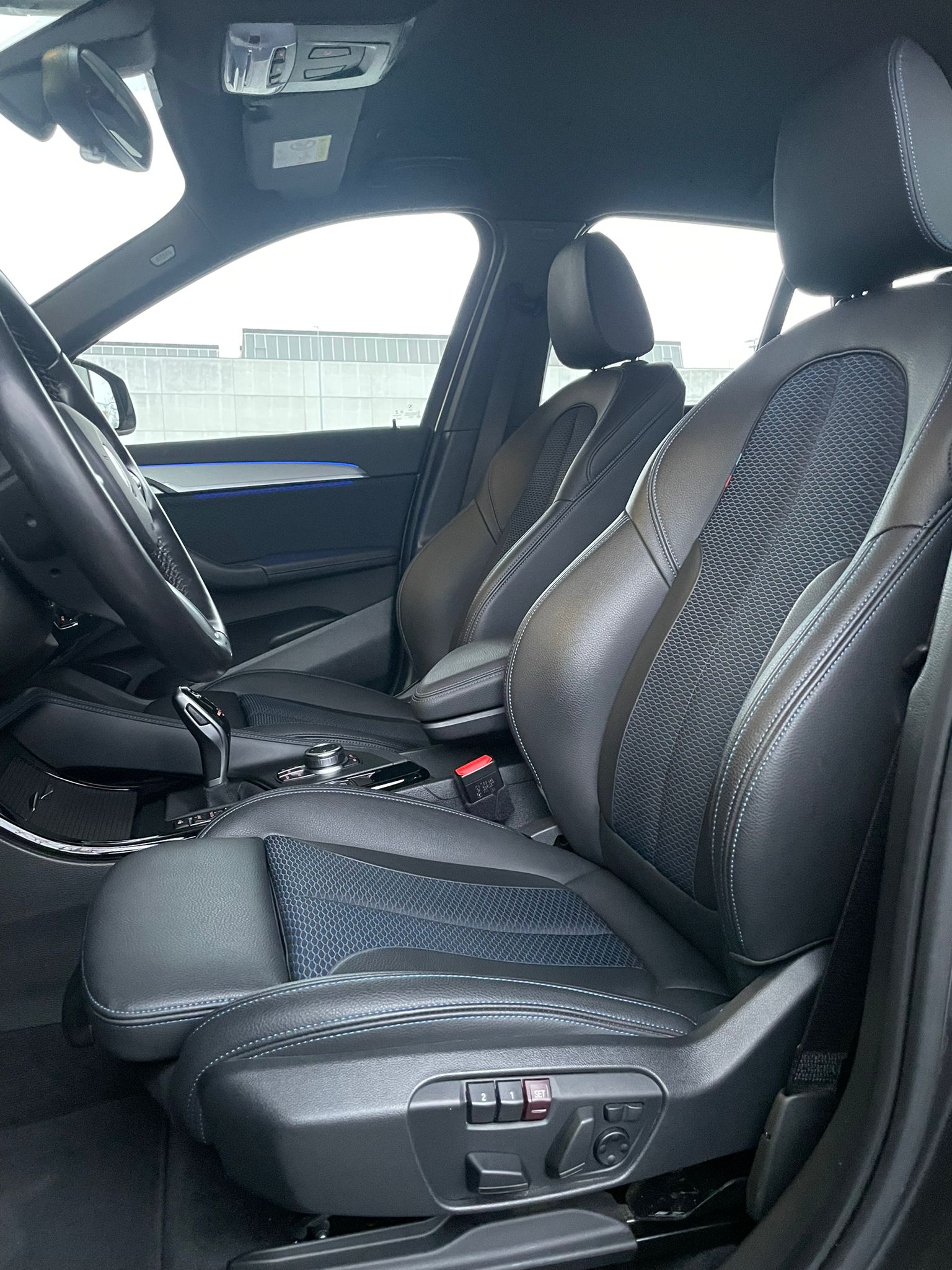 BMW X1 20i xDrive-image-5