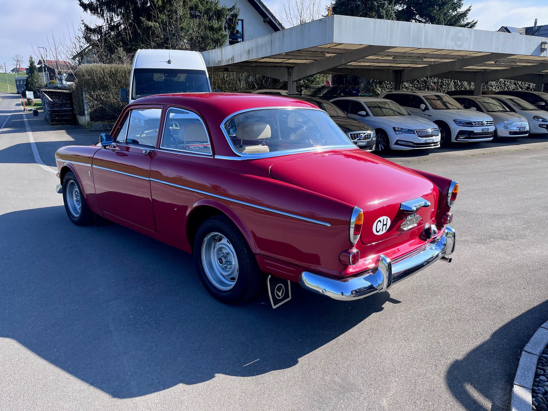 VOLVO 121-showroom-element-3