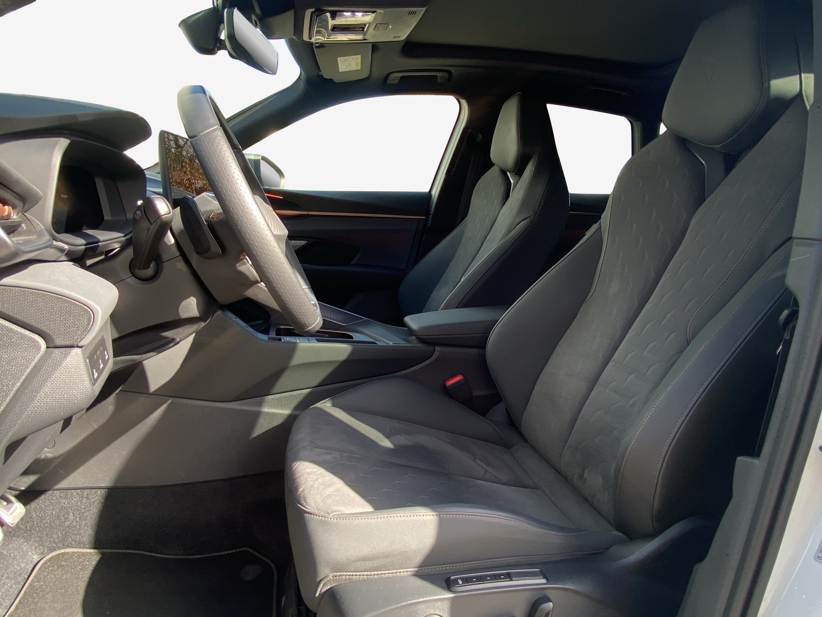 CUPRA Terramar 1.5 eTSI DSG-image-7