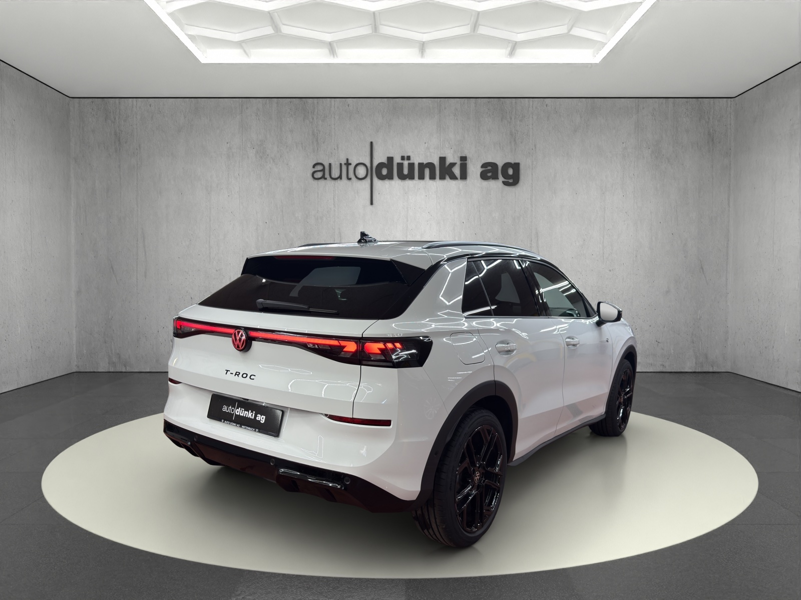 VW T-Roc 1.5 eTSI mHEV R-Line DSG-image-3
