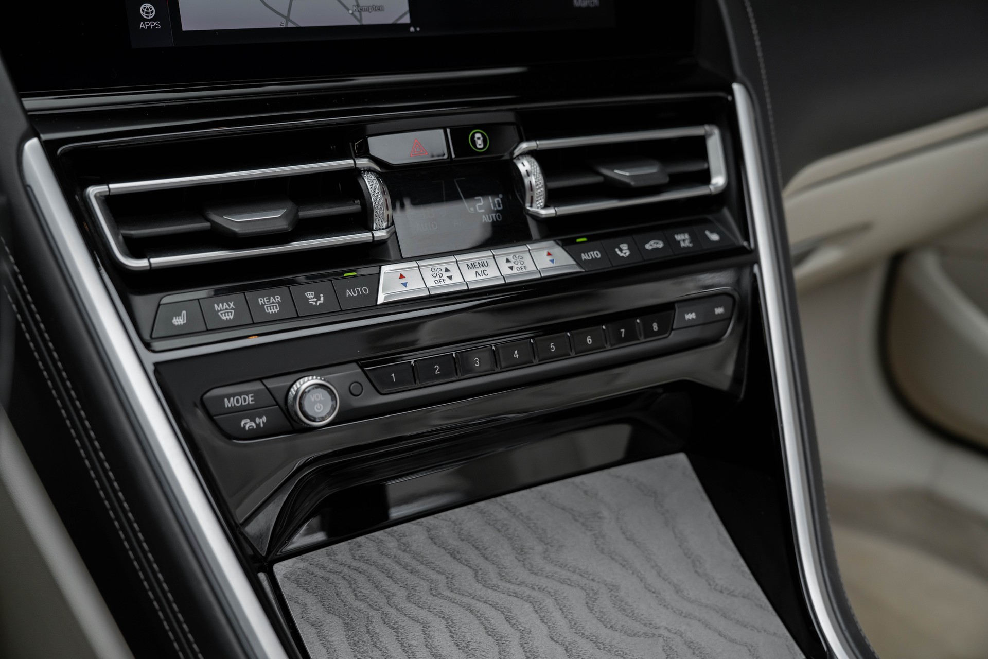 BMW 840d xDrive Steptronic-image-9