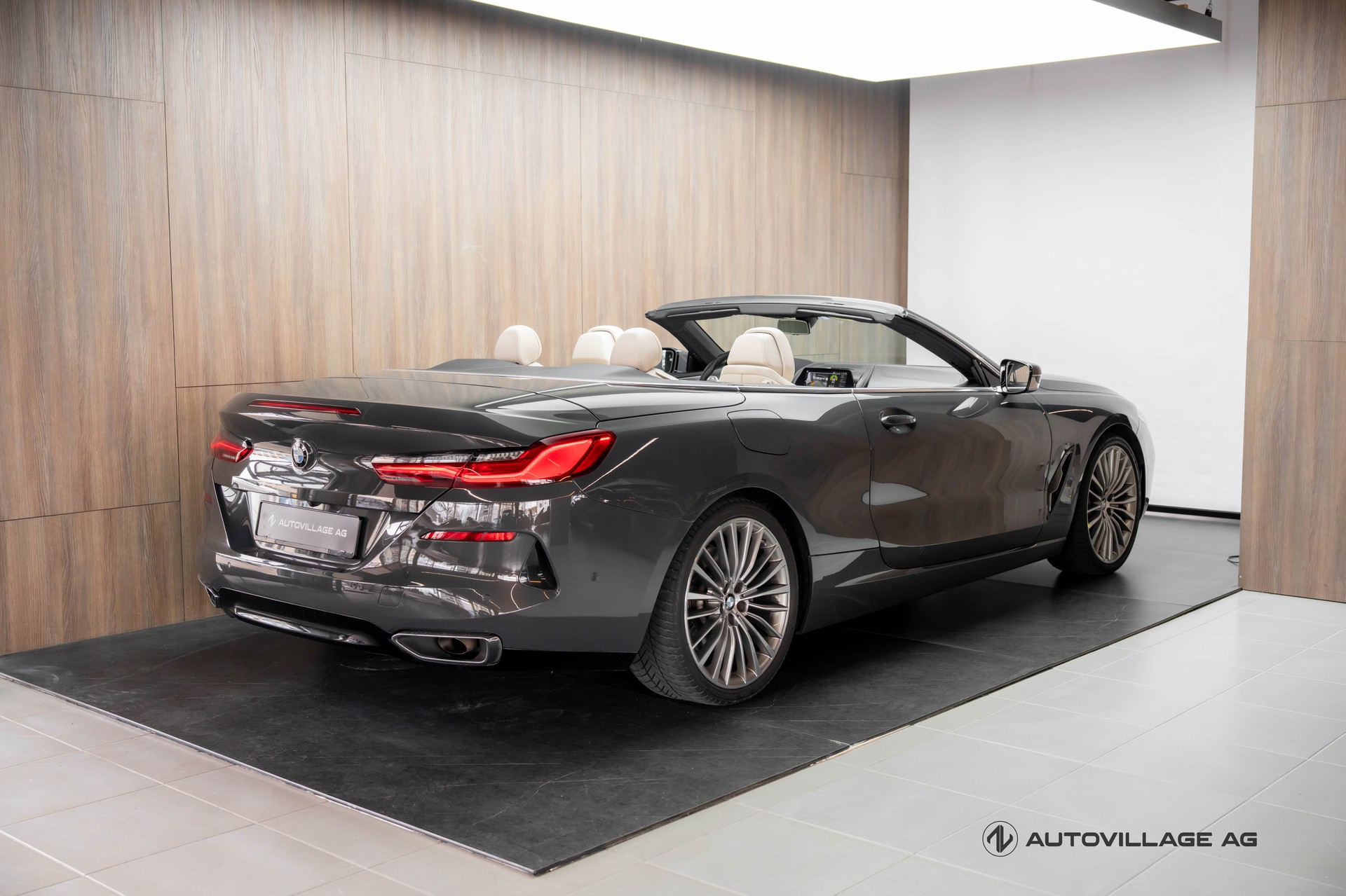 BMW 840d xDrive Steptronic-showroom-element-1