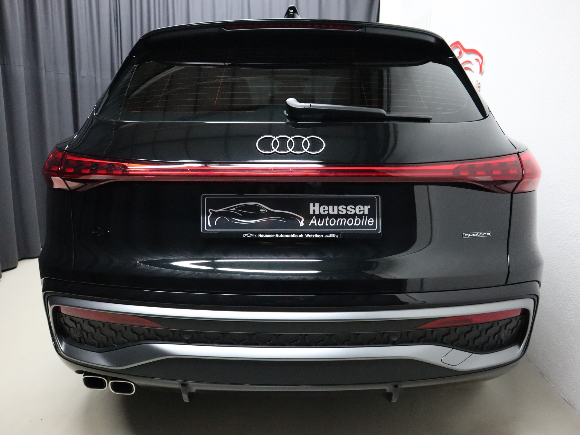AUDI Q5 TDI quatto 150 kW S-tronic S Line Edition - Navi - MMI Beifahrerdisplay - Matrix LED - Keyless - 360° Kamera - 204 PS-image-5