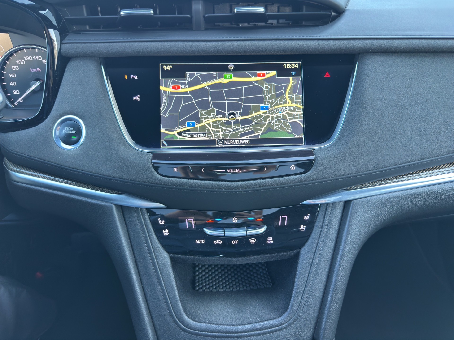 CADILLAC XT5 3.6 V6 Platinum AWD-image-15