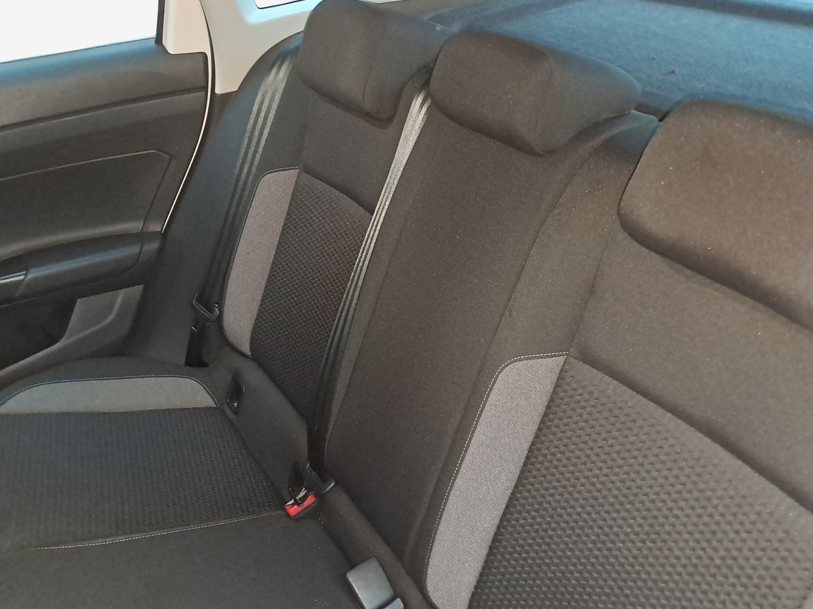 VW Taigo 1.0 TSI Life DSG-image-11