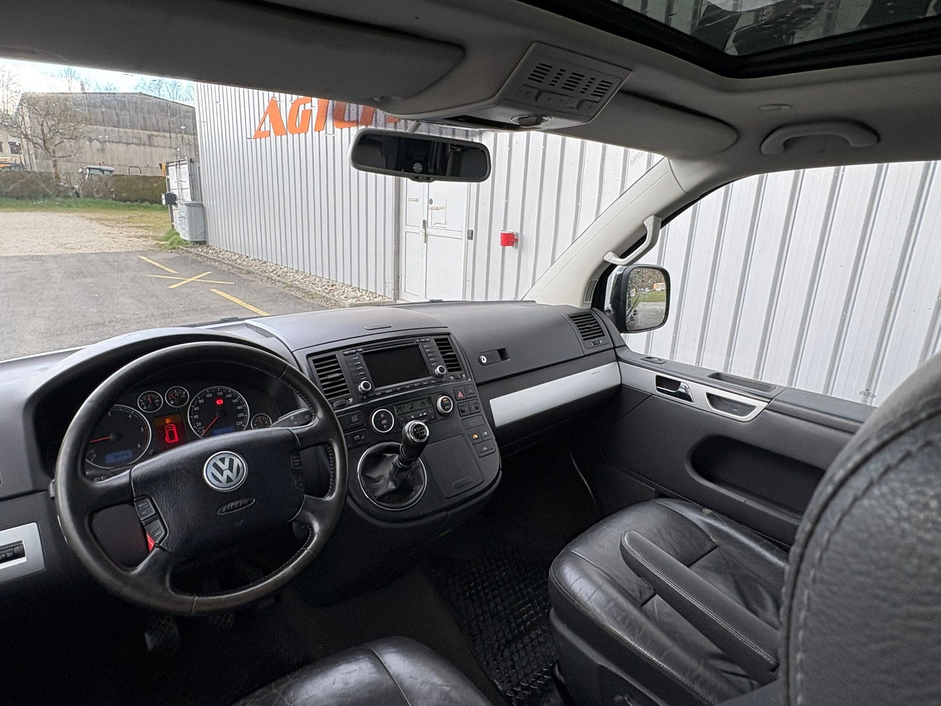 VW T5 Multivan Highline 2.5 TDI 4M-image-6