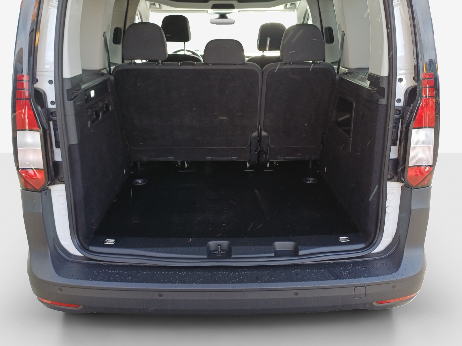 VW Caddy 2.0 TDI-image-13