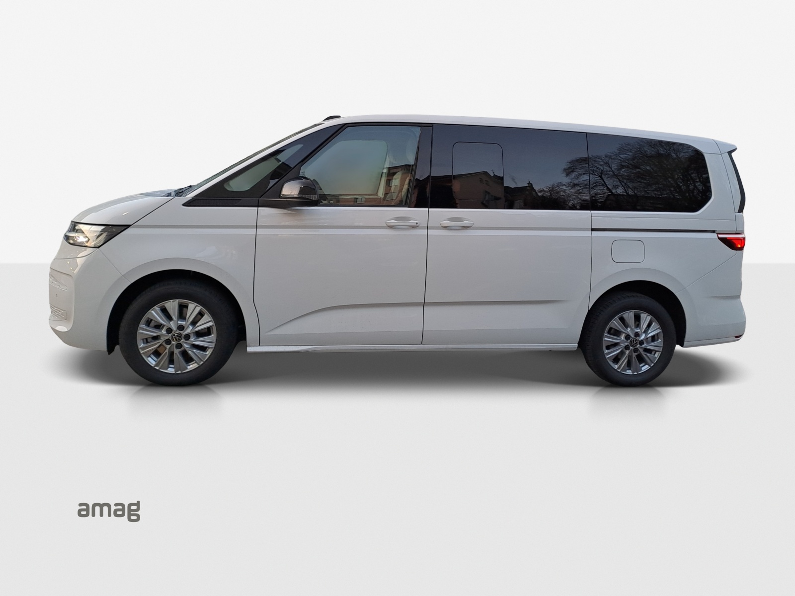 VW Multivan 2.0 TDI Liberty DSG-image-1