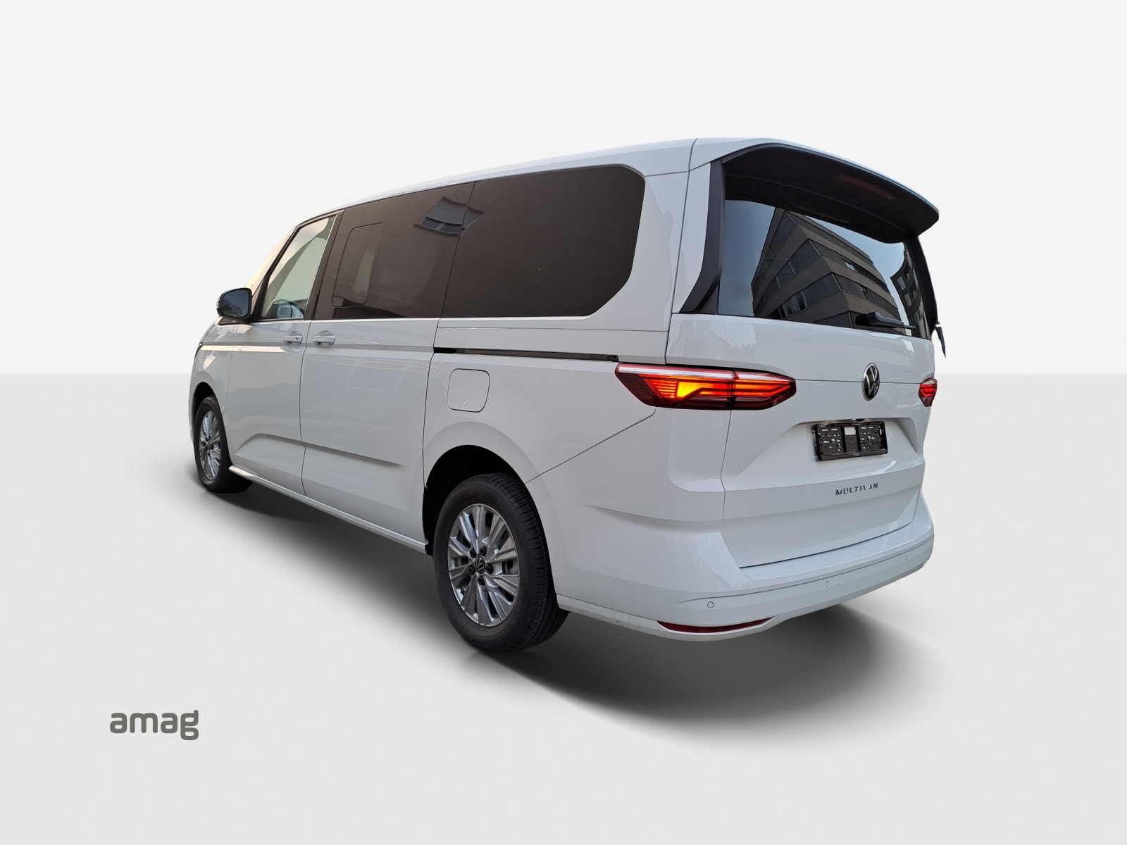 VW Multivan 2.0 TDI Liberty DSG-image-2