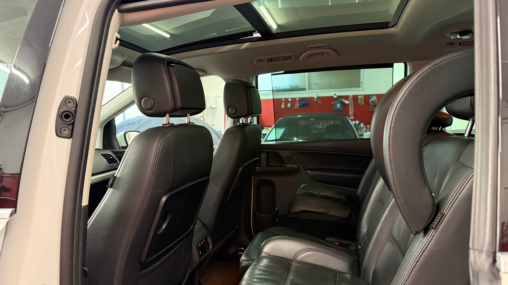 VW Sharan 2.0 TDI BlueMotion Technology Highline DSG, friach ab MFK & Service, 8fach Berädert, 7 Plätze, DAB, BT, Leder, Garantie-image-15