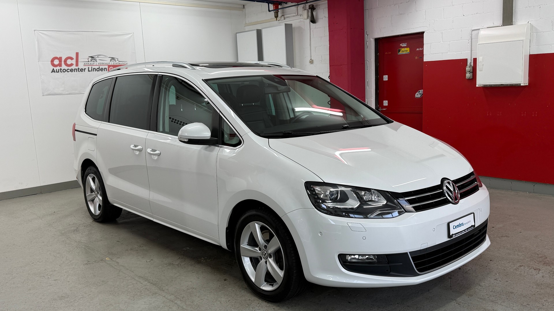 VW Sharan 2.0 TDI BlueMotion Technology Highline DSG, friach ab MFK & Service, 8fach Berädert, 7 Plätze, DAB, BT, Leder, Garantie