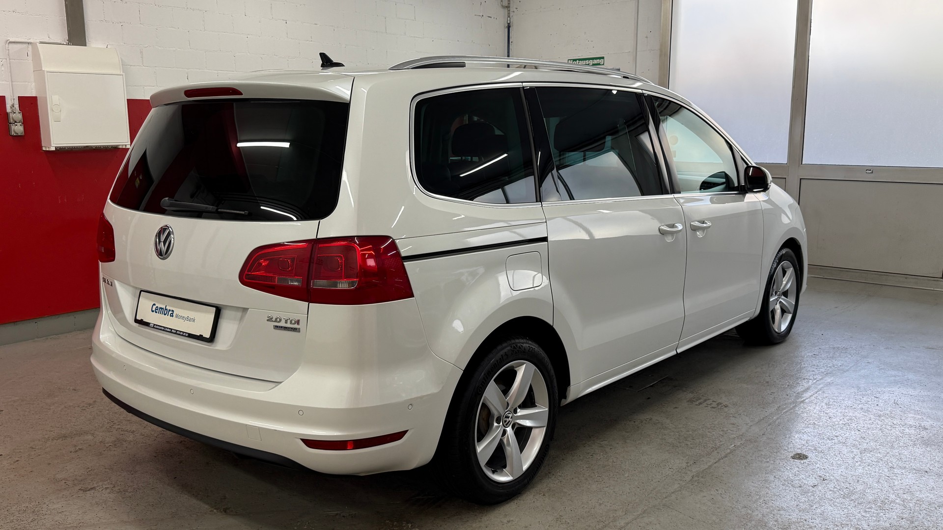 VW Sharan 2.0 TDI BlueMotion Technology Highline DSG, friach ab MFK & Service, 8fach Berädert, 7 Plätze, DAB, BT, Leder, Garantie-showroom-element-3