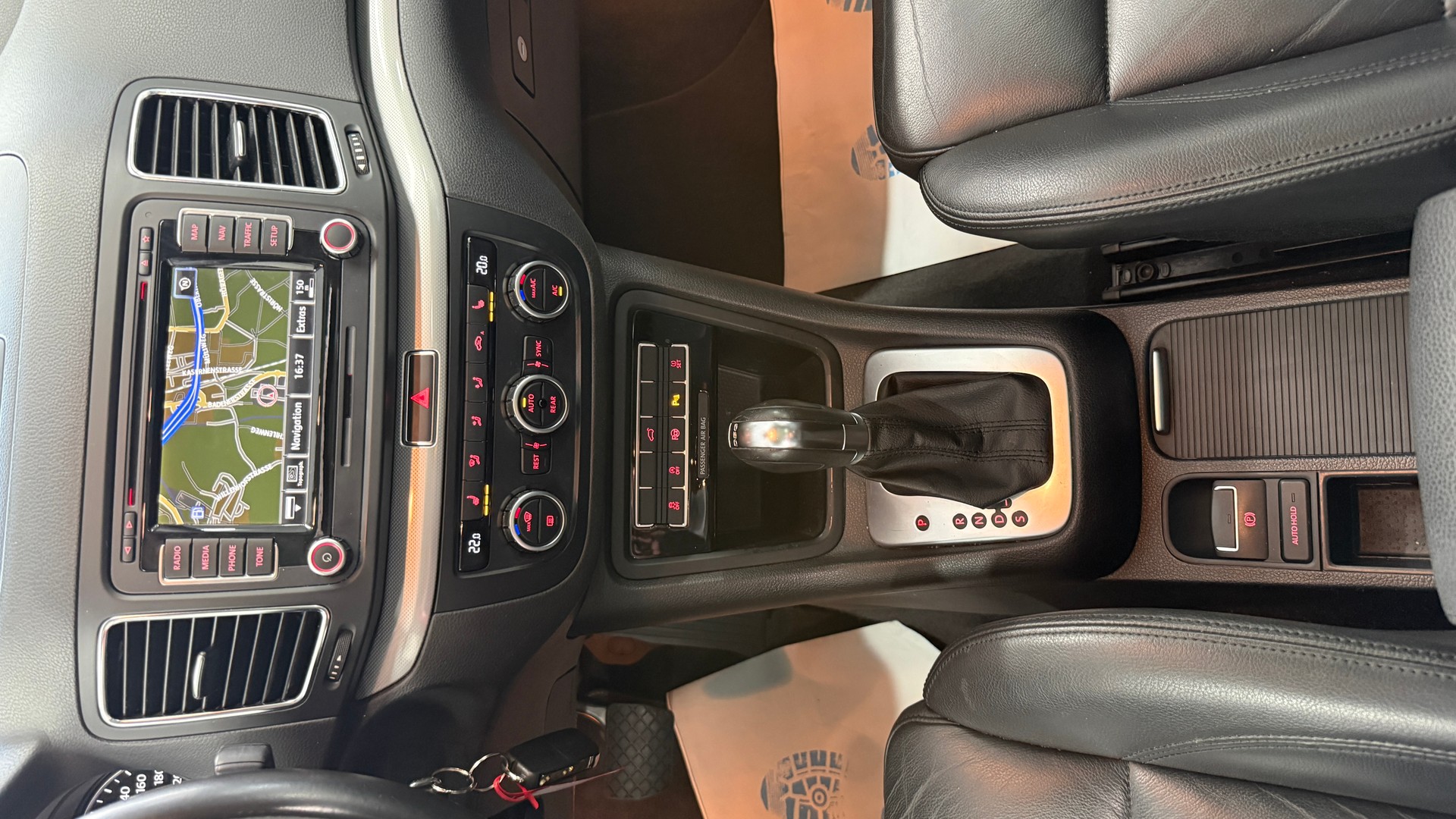 VW Sharan 2.0 TDI BlueMotion Technology Highline DSG, friach ab MFK & Service, 8fach Berädert, 7 Plätze, DAB, BT, Leder, Garantie-image-25