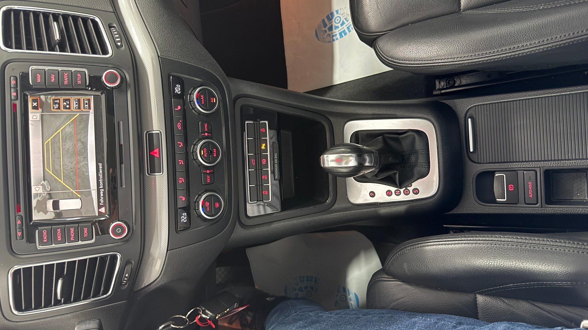 VW Sharan 2.0 TDI BlueMotion Technology Highline DSG, friach ab MFK & Service, 8fach Berädert, 7 Plätze, DAB, BT, Leder, Garantie-image-9