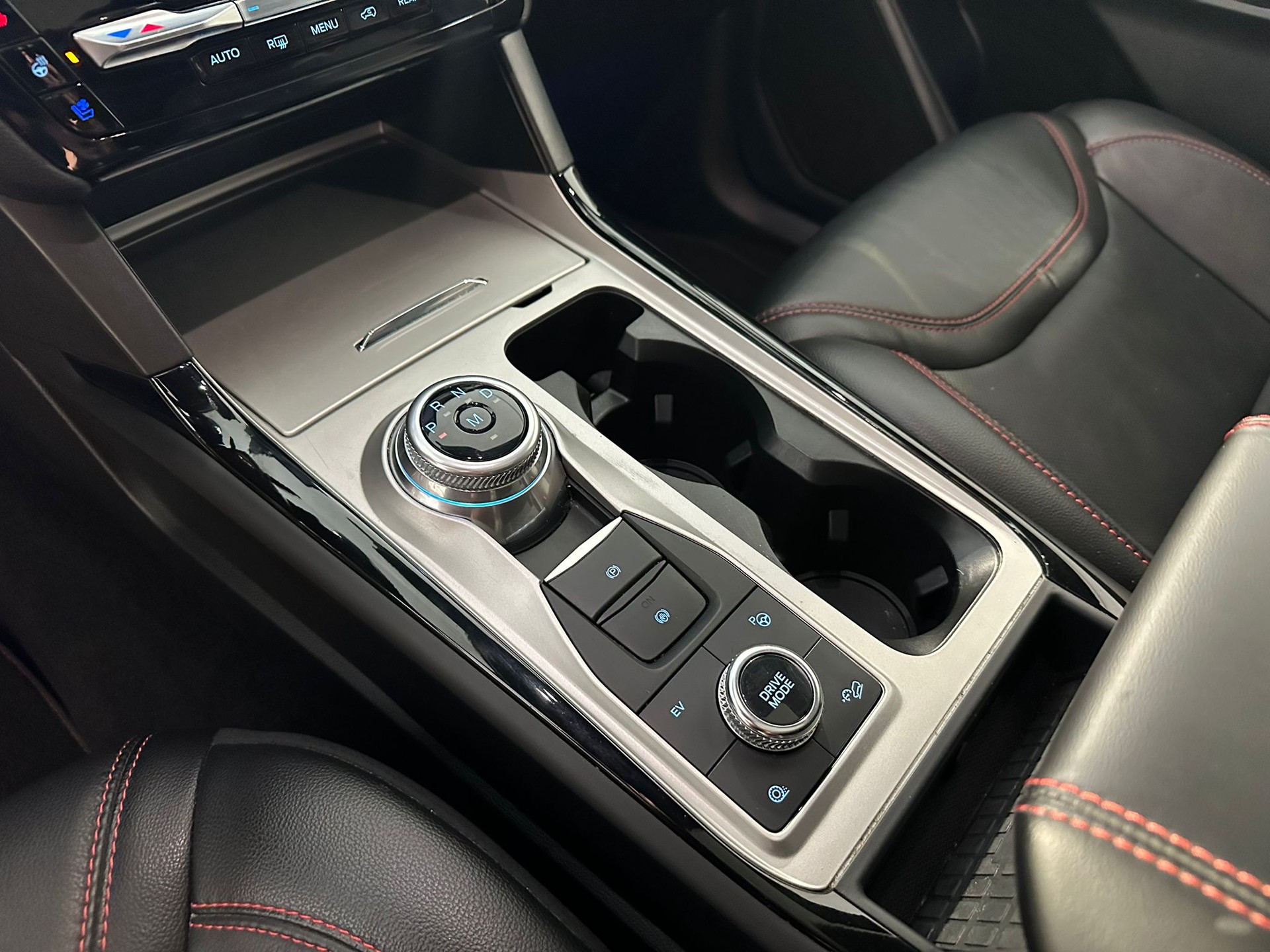 FORD Explorer 3.0 EcoB. Plug-in-Hybrid ST-Line 4WD Aut.-image-9