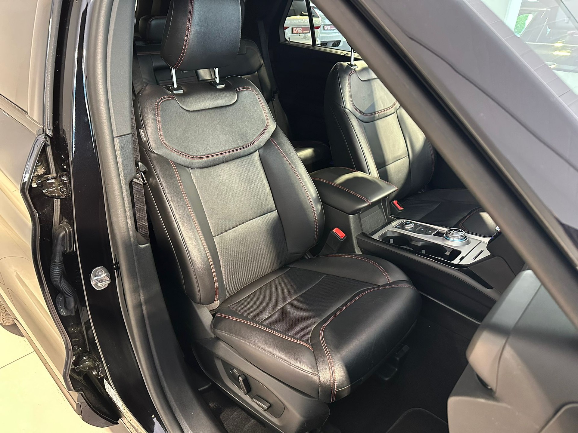 FORD Explorer 3.0 EcoB. Plug-in-Hybrid ST-Line 4WD Aut.-image-6