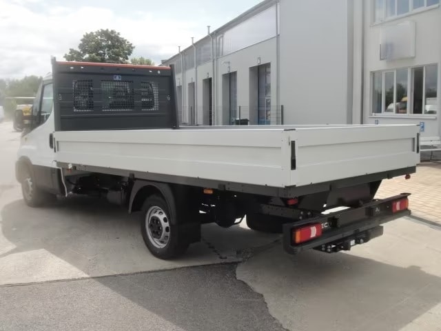 IVECO 35 S 16 A8 H3 mit Rückfahrkamera-image-4