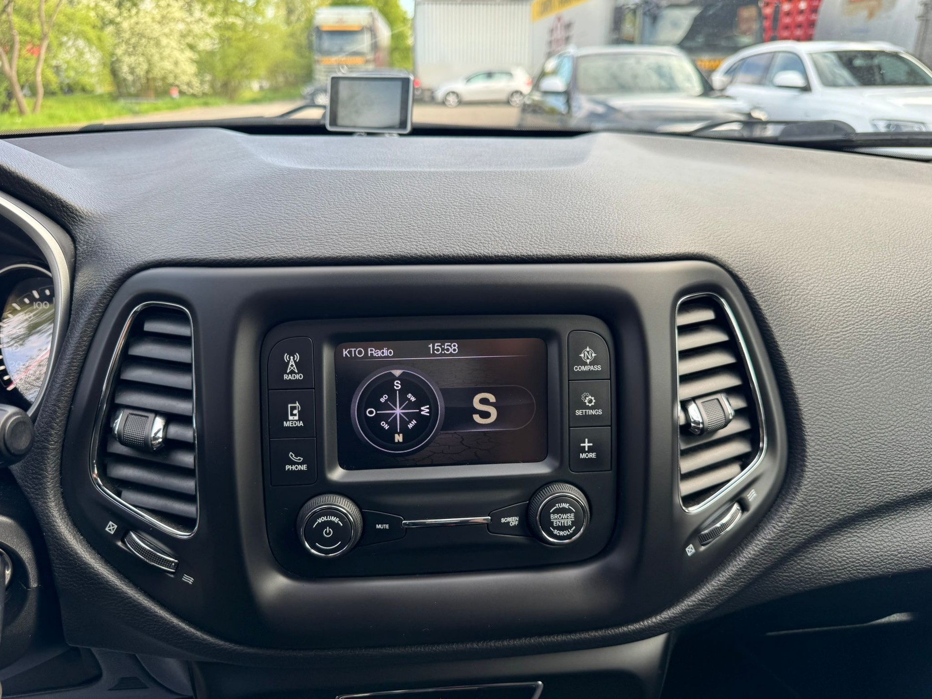 JEEP Compass 1.4 Turbo Longtitude-image-23