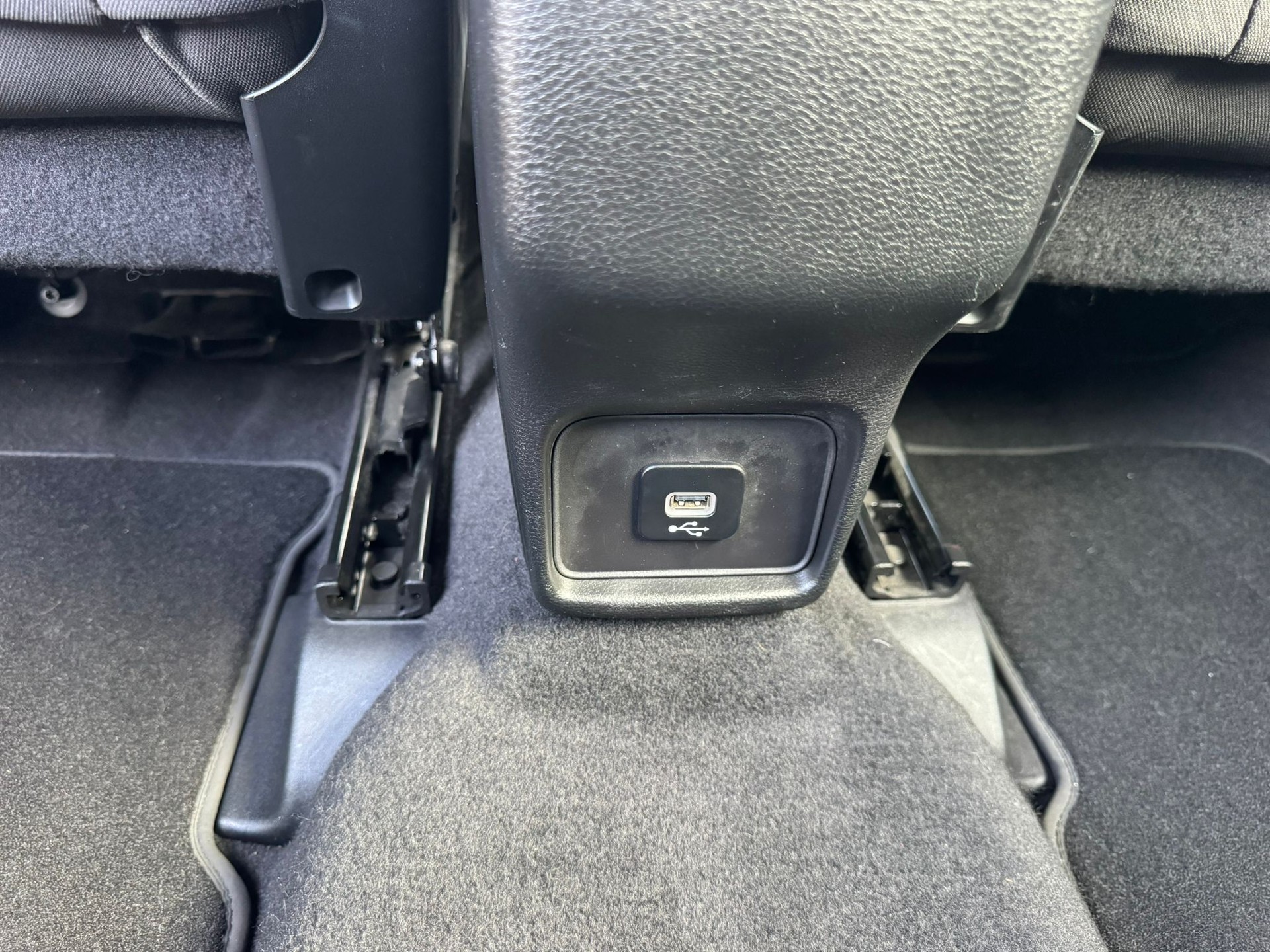JEEP Compass 1.4 Turbo Longtitude-image-15