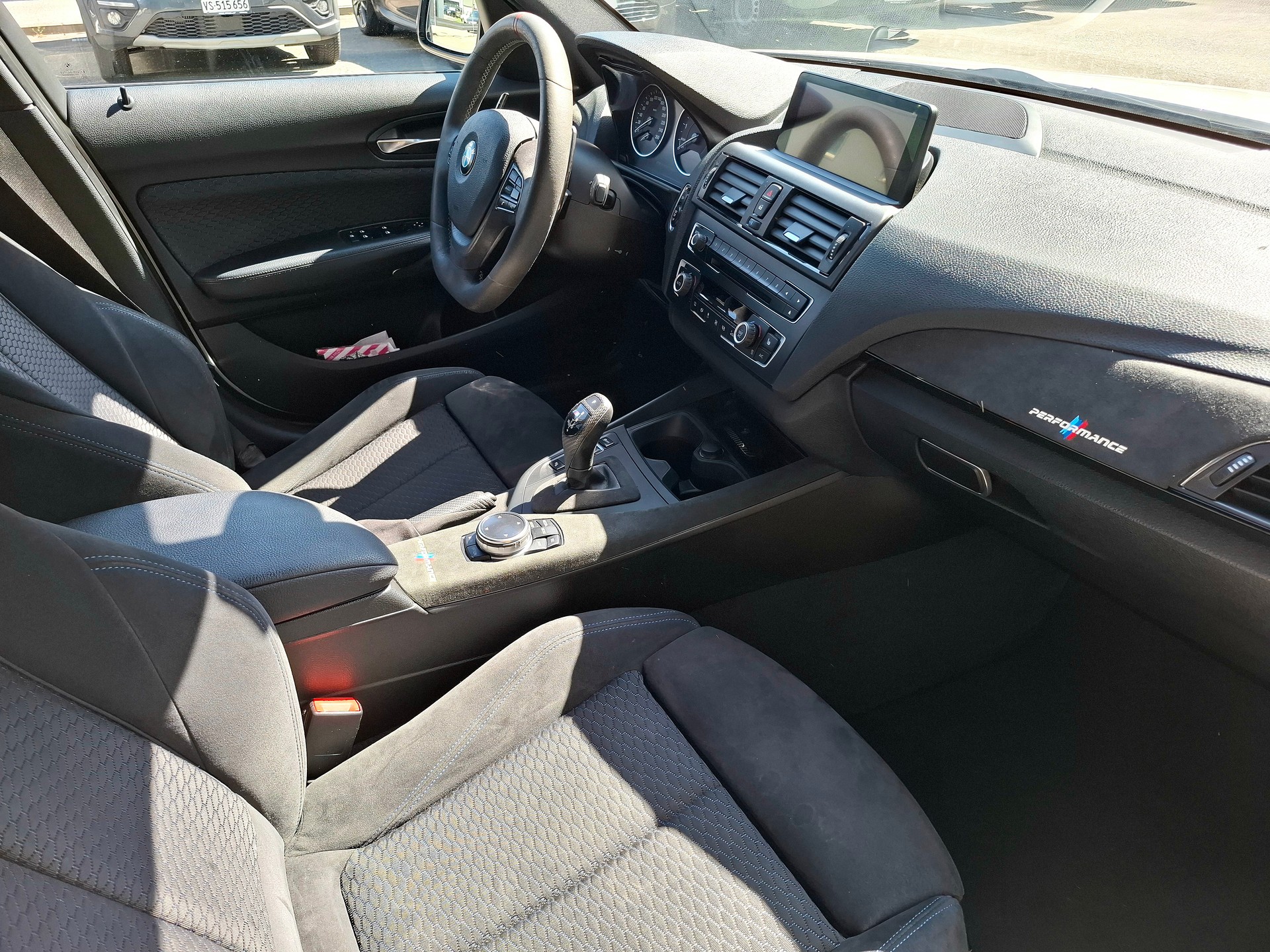 BMW M135i xDrive Steptronic-image-12