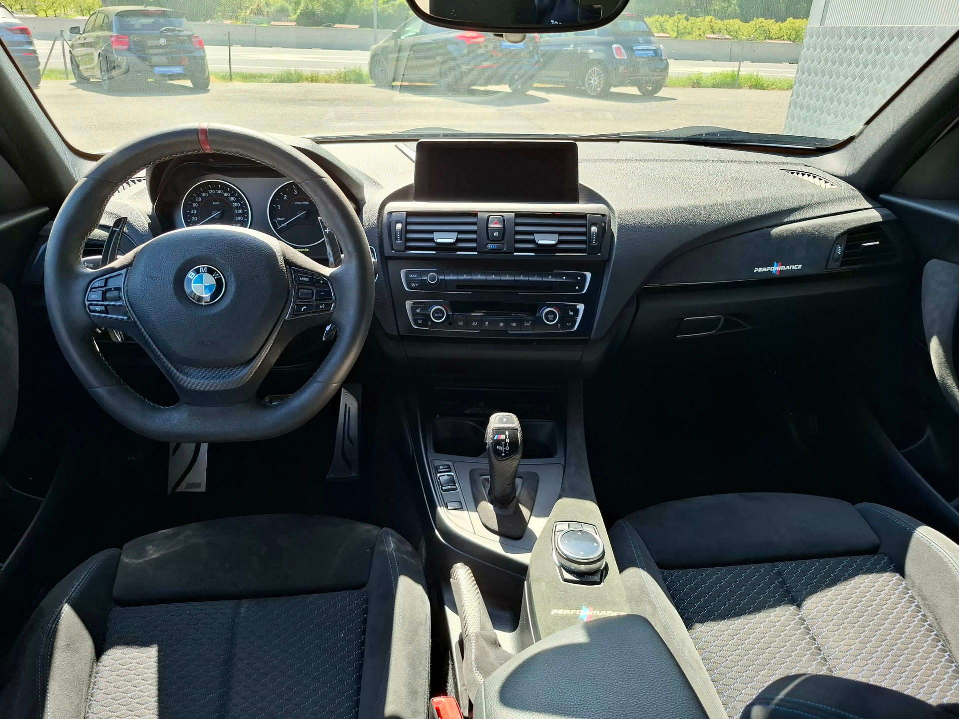 BMW M135i xDrive Steptronic-image-9
