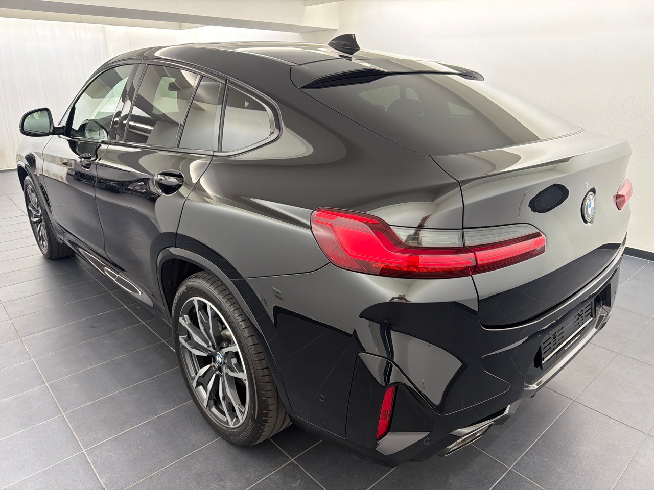 BMW X4 xDrive 48V 30d M Sport-image-1