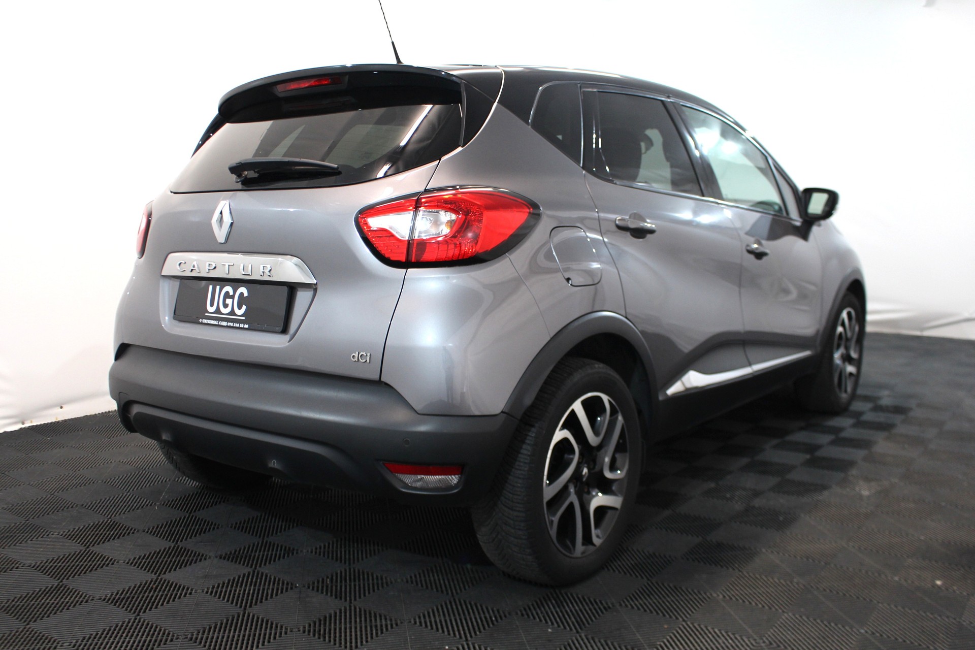 RENAULT Captur 1.5 dCi Privilege S/S-image-5