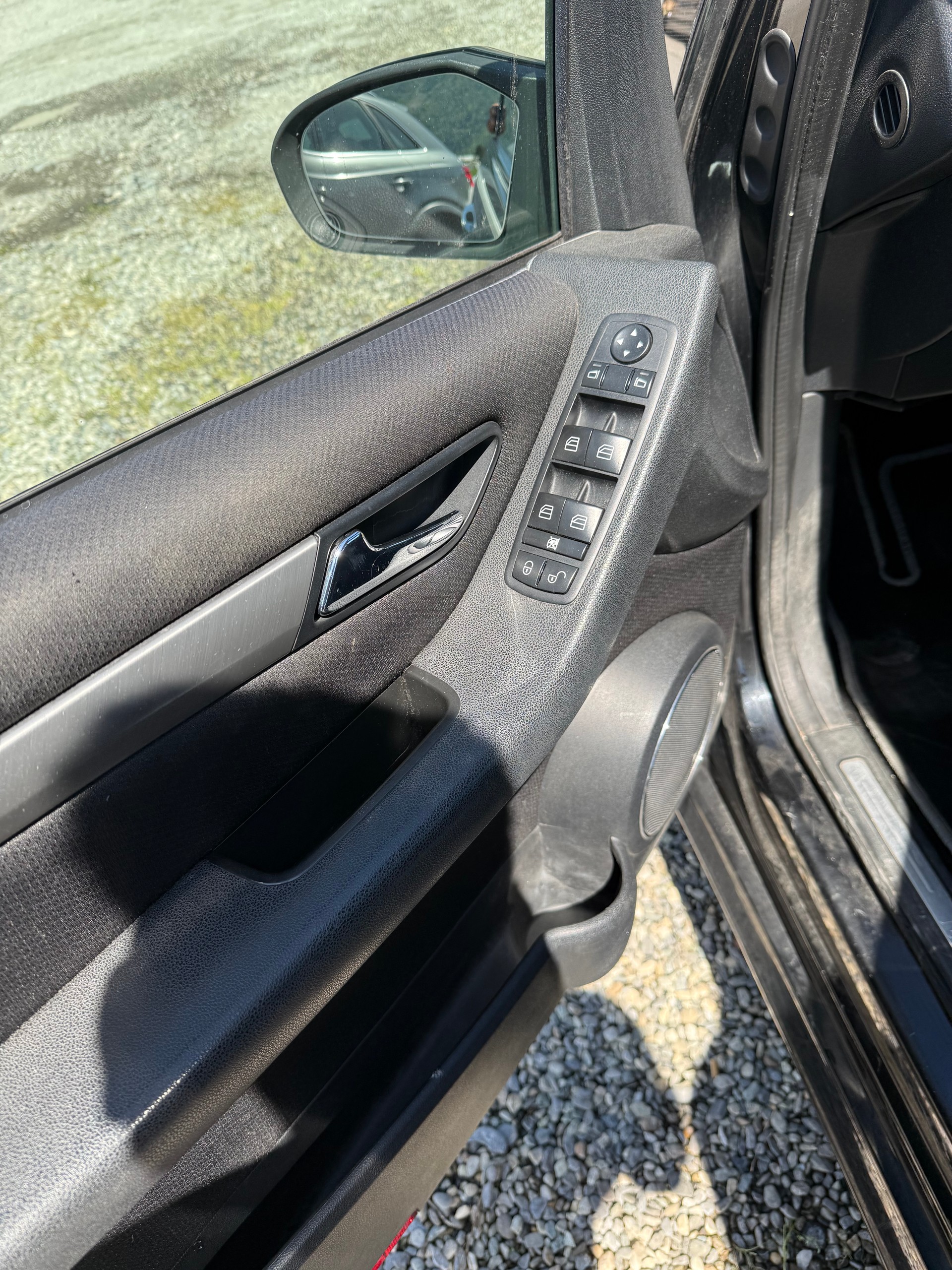 MERCEDES-BENZ B 170-image-8