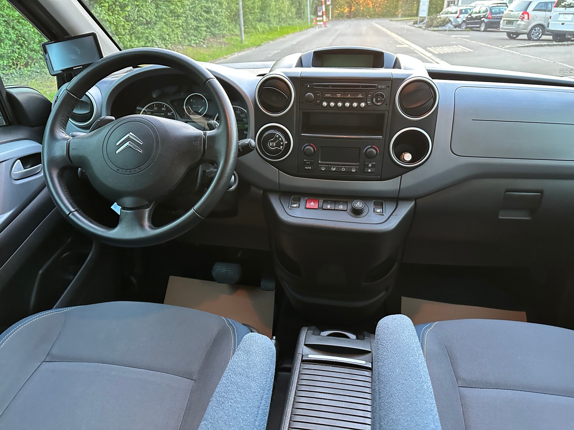 CITROEN Berlingo 1.6 e-HDi Multispace BMP6-image-11