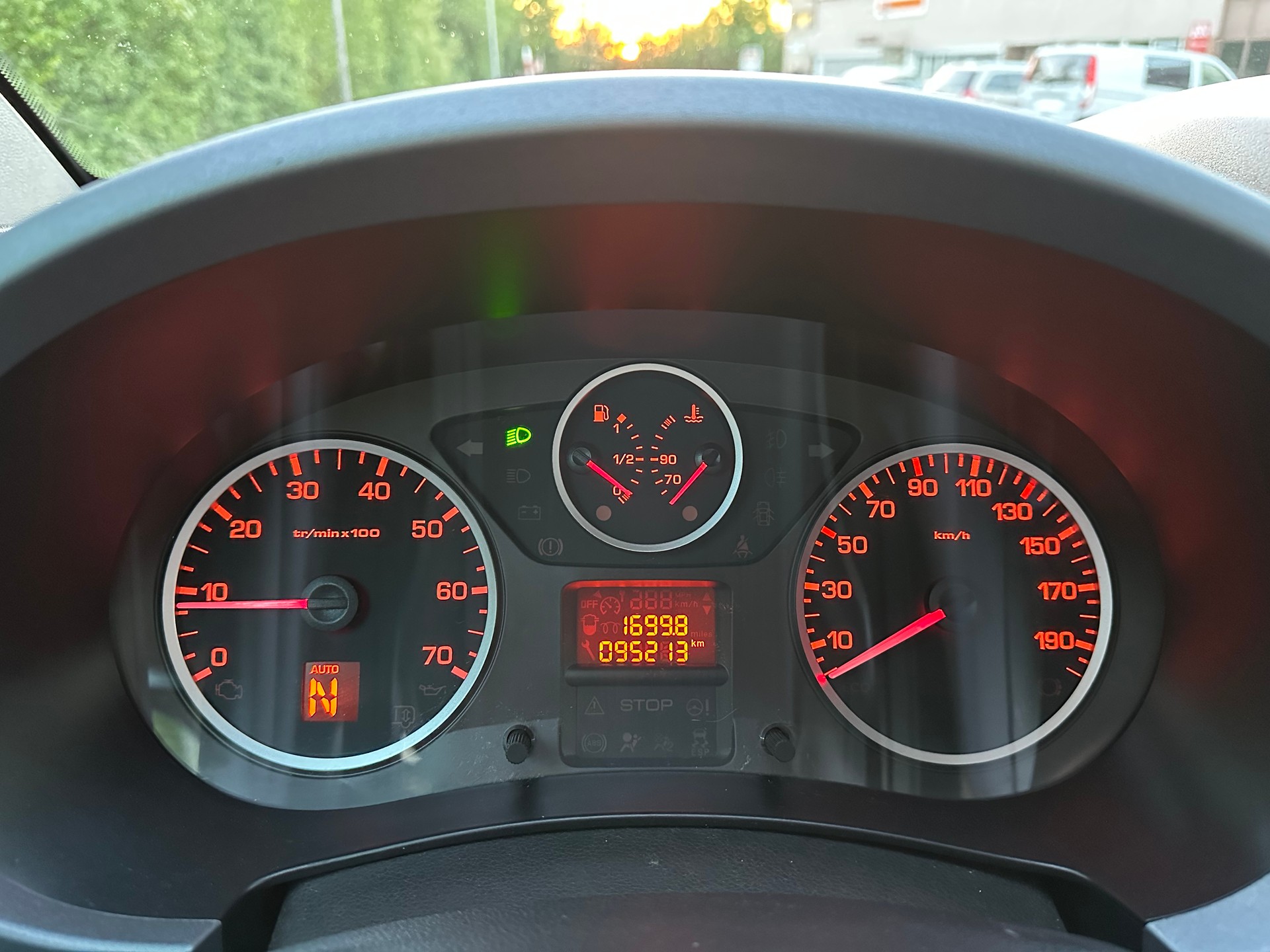 CITROEN Berlingo 1.6 e-HDi Multispace BMP6-image-13